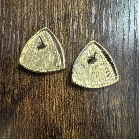 Vintage Gold Tone Pink Green Enamel Swirl Triangle Earrings Cocktail Statement - Picture 3 of 3